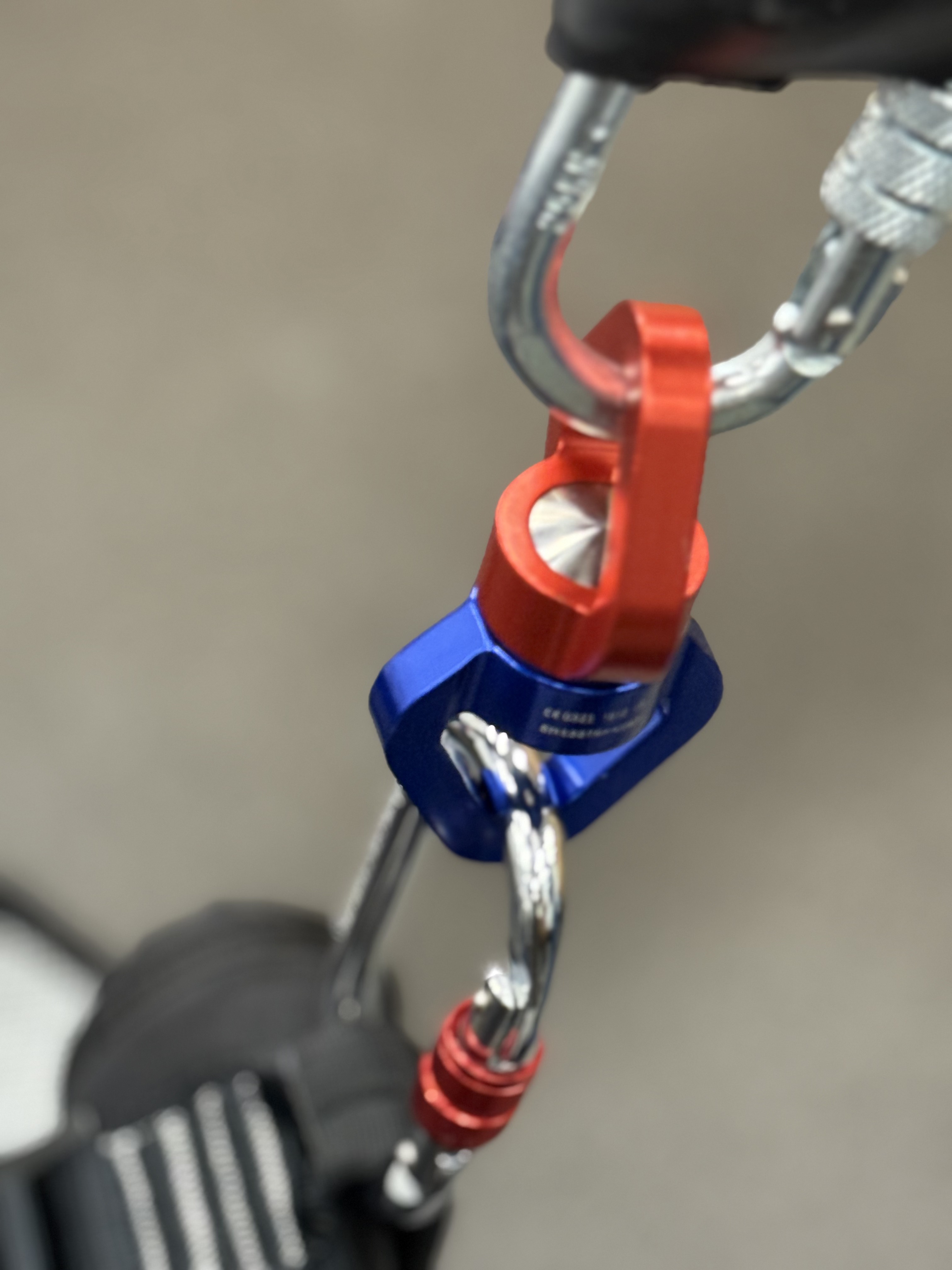 Swivel detail